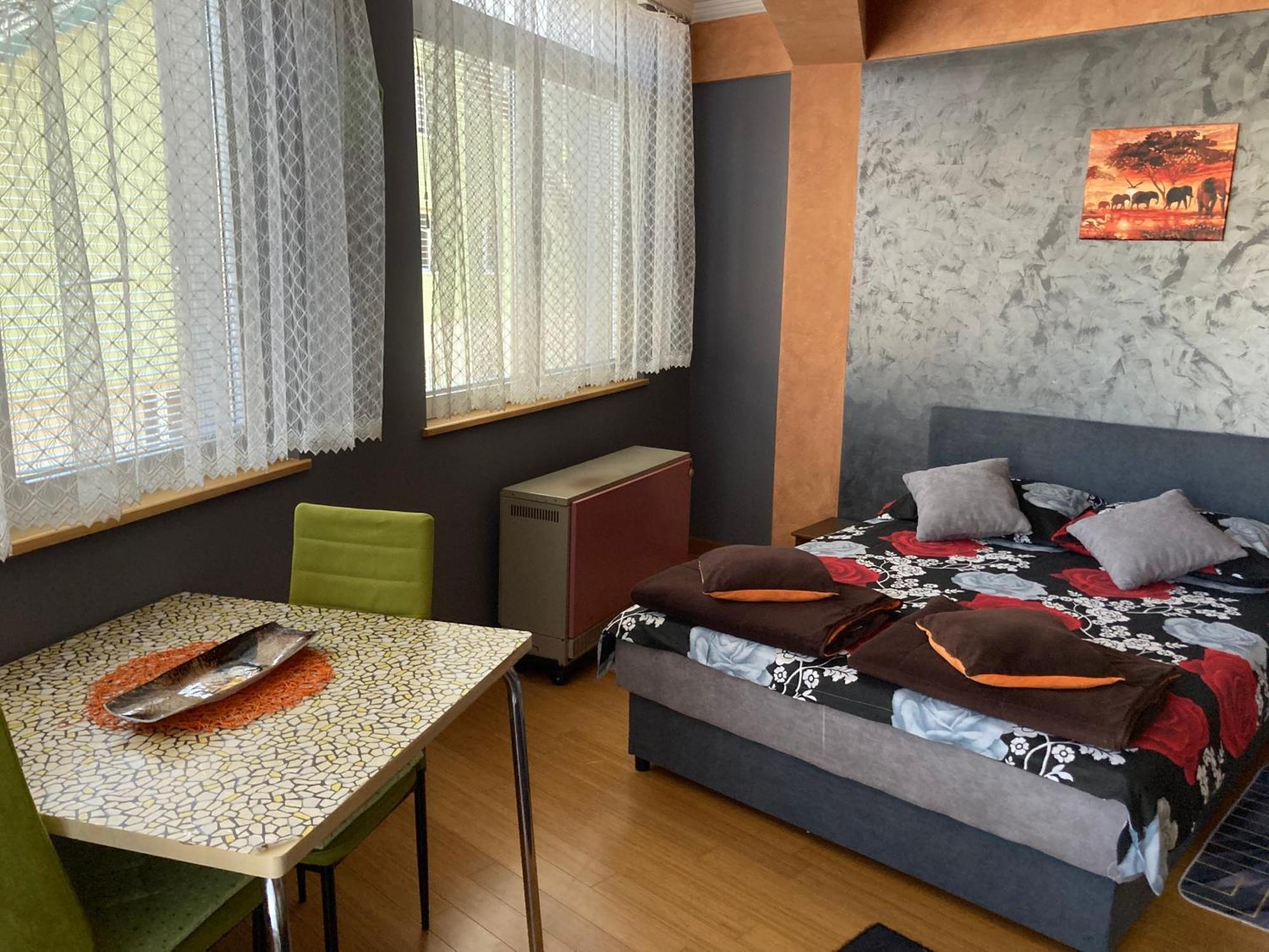Apartman Aischa Nova Varos Exterior photo